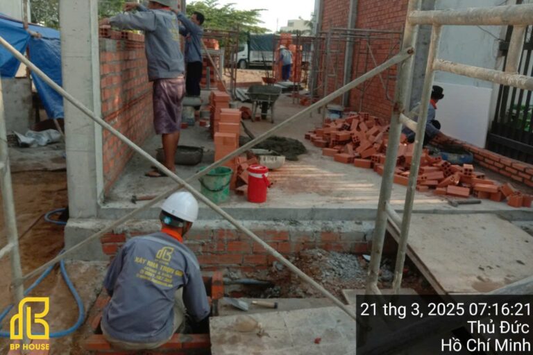 Có nên xây nhà cuối năm 2026? Phân tích đầy đủ lợi ích, rủi ro và phong thủy cần biết