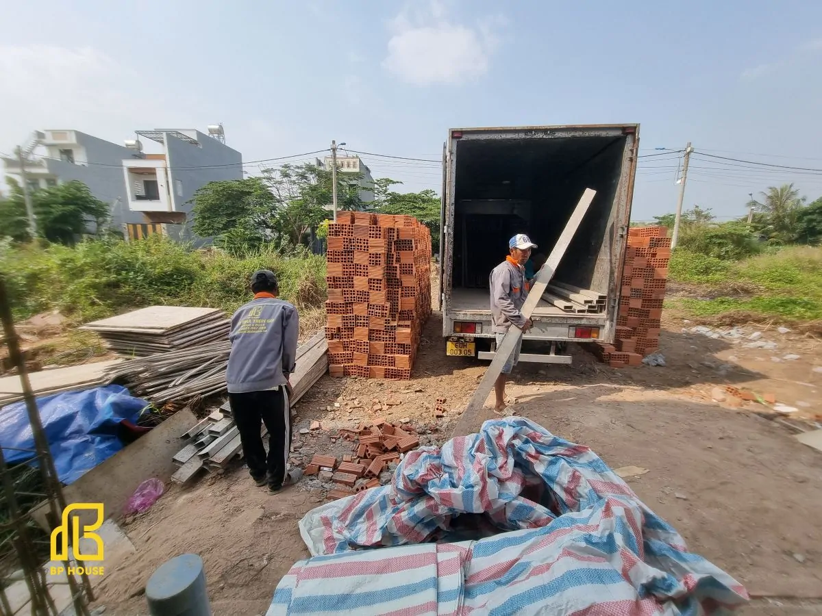 có nên xây nhà năm 2026